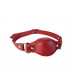 Красный кожаный кляп на регулируемых ремешках